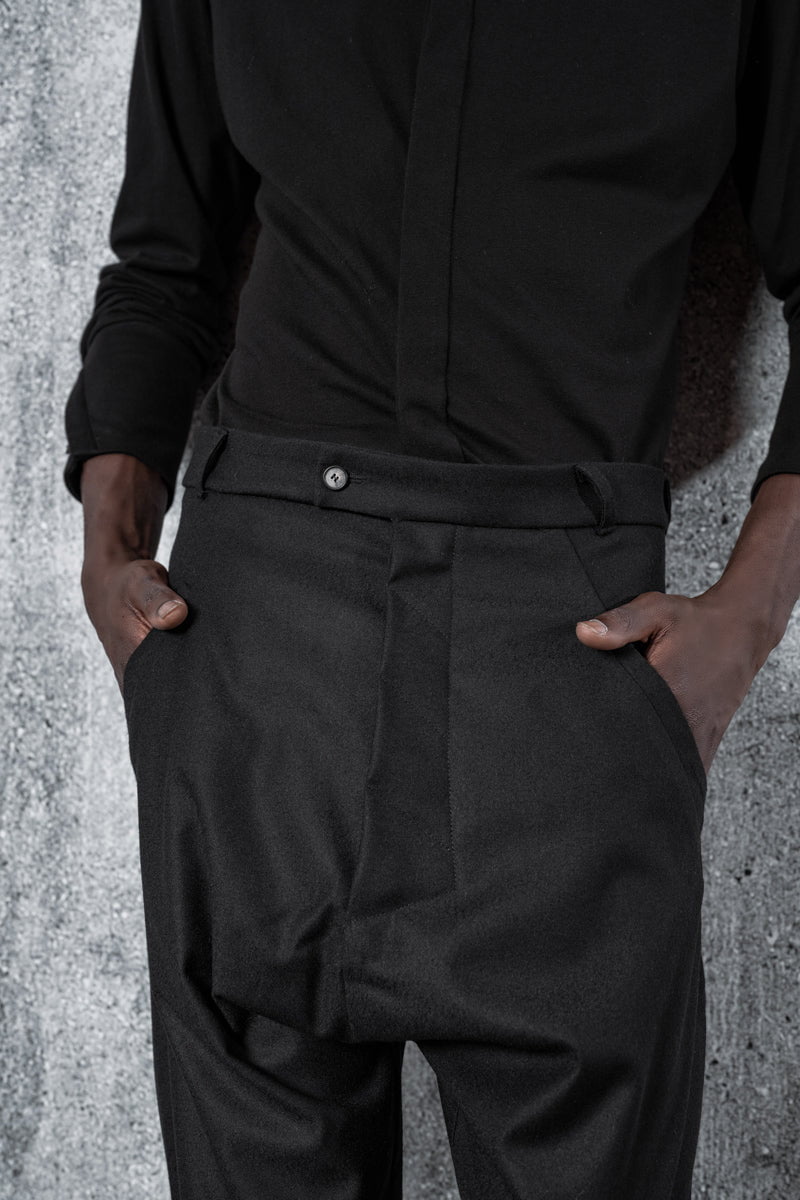 eigensinnig wien | Allegro | Elegante schwarze Baggy Anzughose für Herren aus Wolle