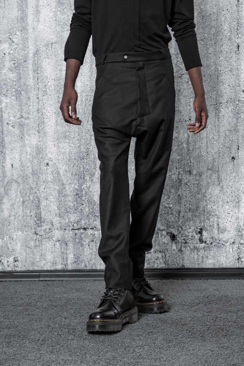 eigensinnig wien | Allegro | Elegante schwarze Baggy Anzughose für Herren aus Wolle