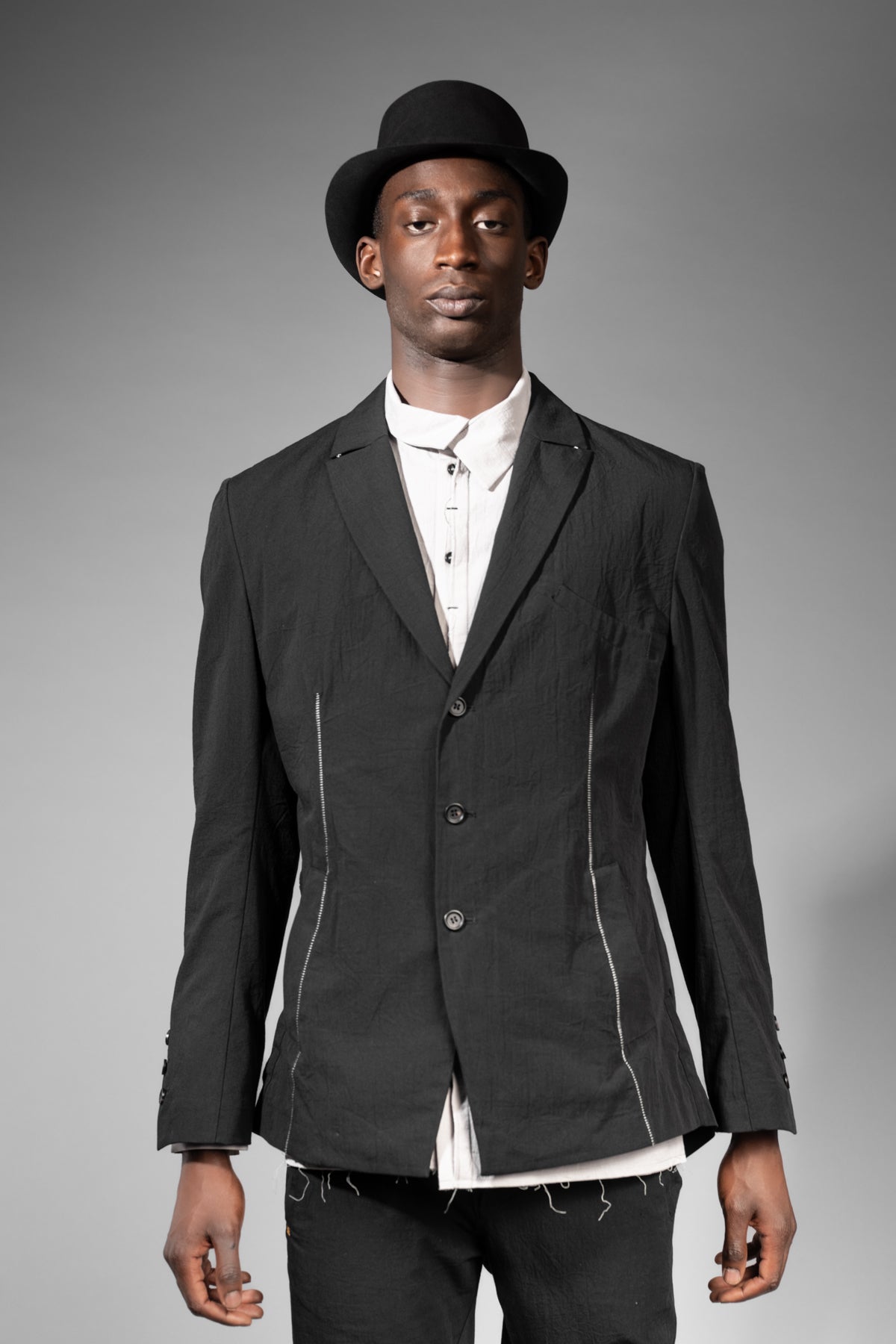 eigensinnig wien | Argo | Schwarzes Designer Herren-Sakko aus japanischer Baumwolle