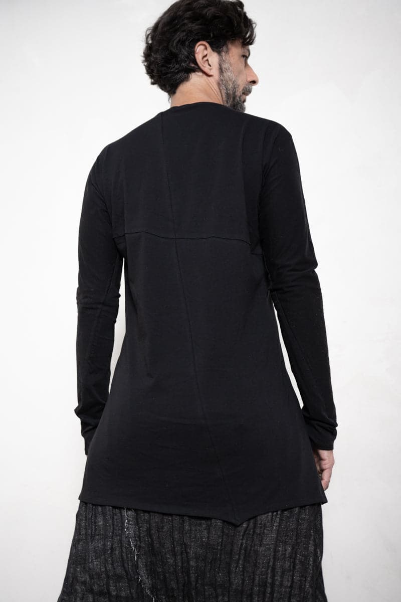 eigensinnig wien | Artmann | Asymmetrischer Pullover aus leichter Baumwolle in schwarz
