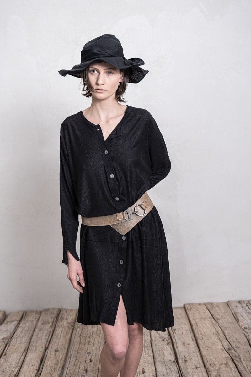 eigensinnig wien | Bassi | Leichtes Kleid und lange Bluse aus Leinen in schwarz