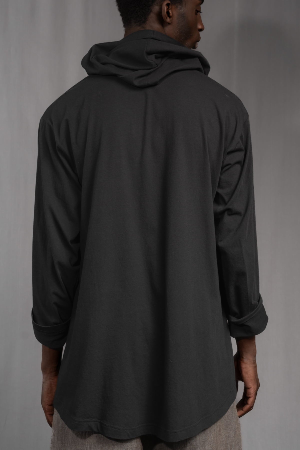 eigensinnig wien | Breed | Schwarzes Designer Hooded Sweatshirt aus Baumwolle