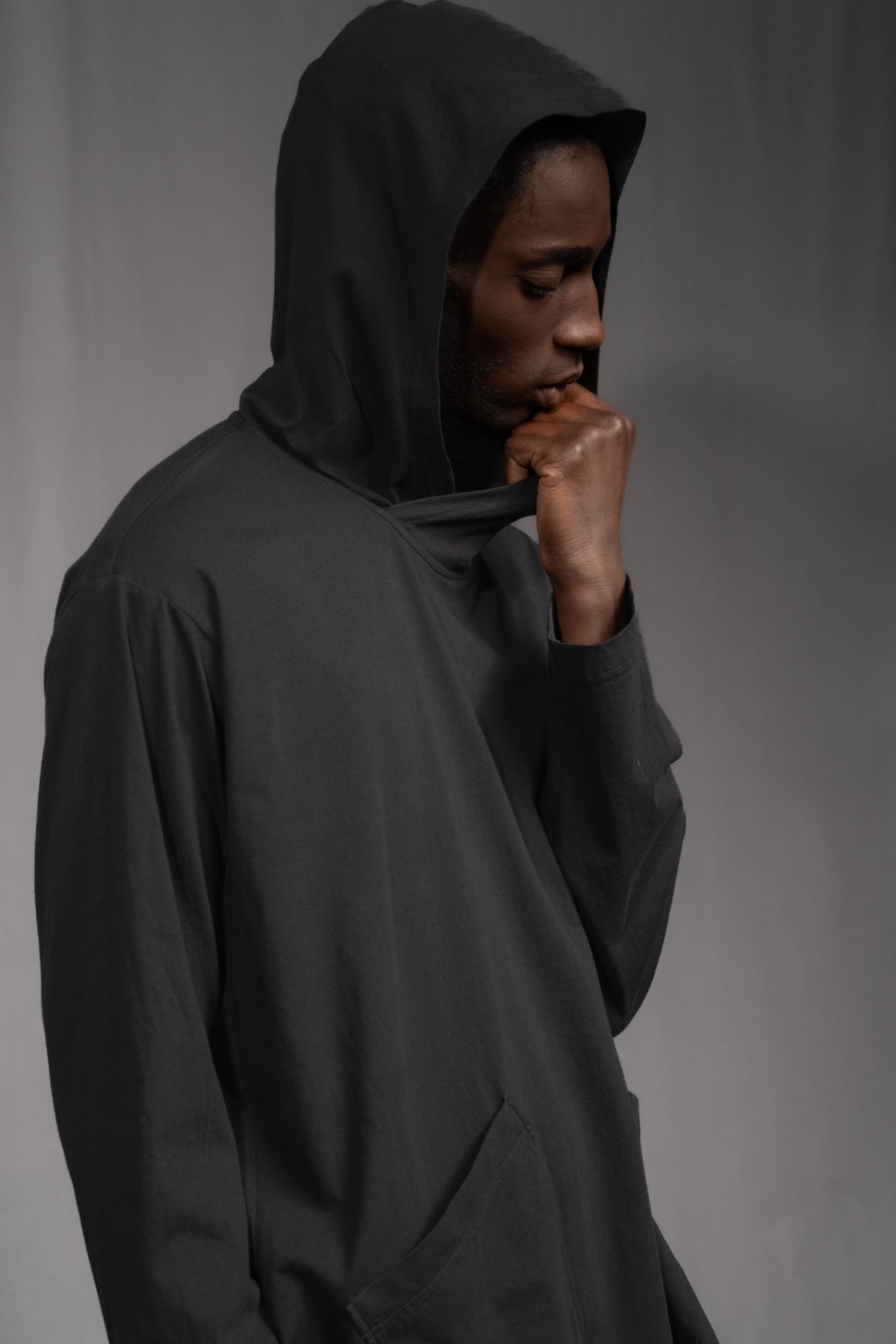 eigensinnig wien | Breed | Schwarzes Designer Hooded Sweatshirt aus Baumwolle