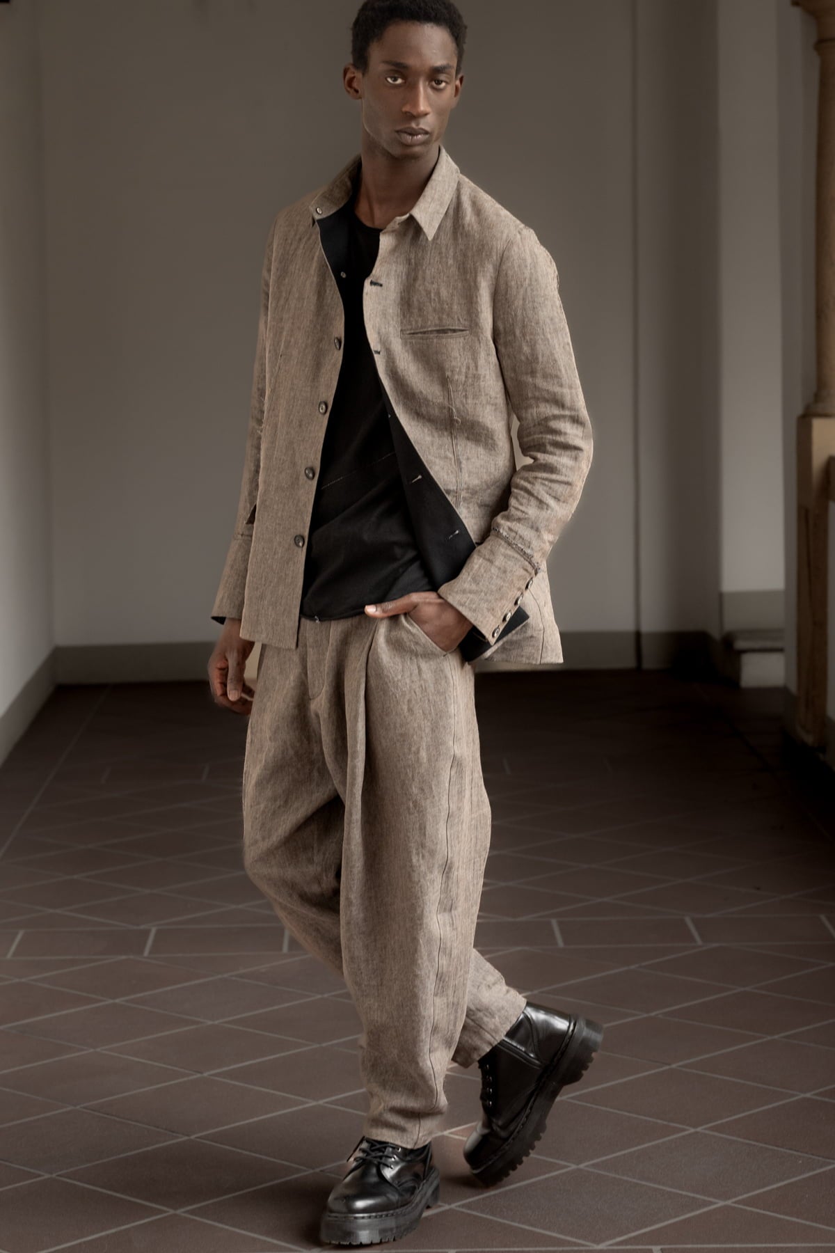 eigensinnig wien | ChiPop | Außergewöhnlicher Designer-Herrenanzug aus hochwertigem Leinen