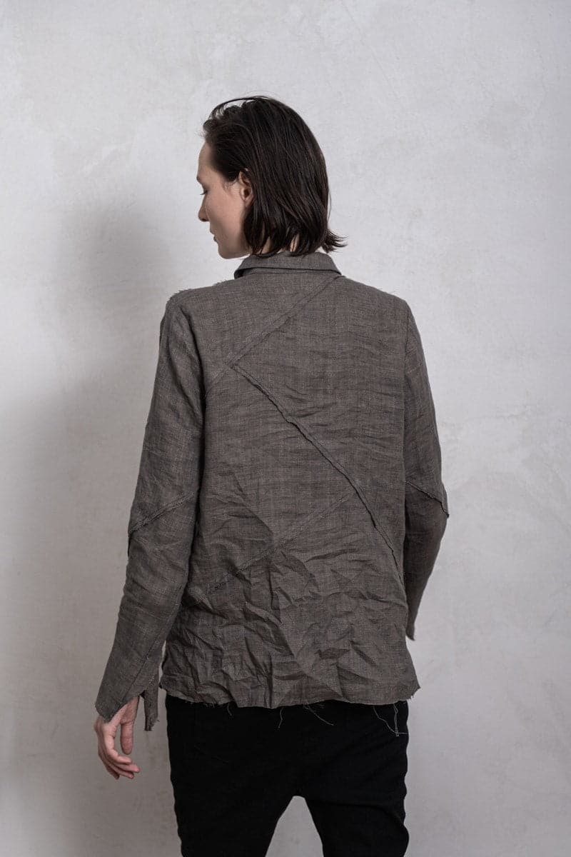 eigensinnig wien | Chomsky II | Leichte Damenbluse aus Leinen mit kleinem Kragen in braun-grau