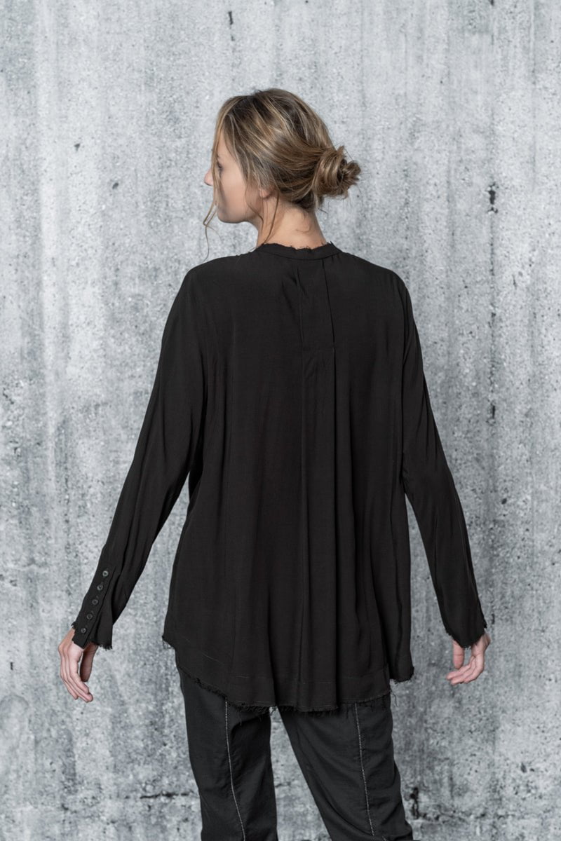 eigensinnig wien | Curie | Oversize Bluse in Schwarz-Braun
