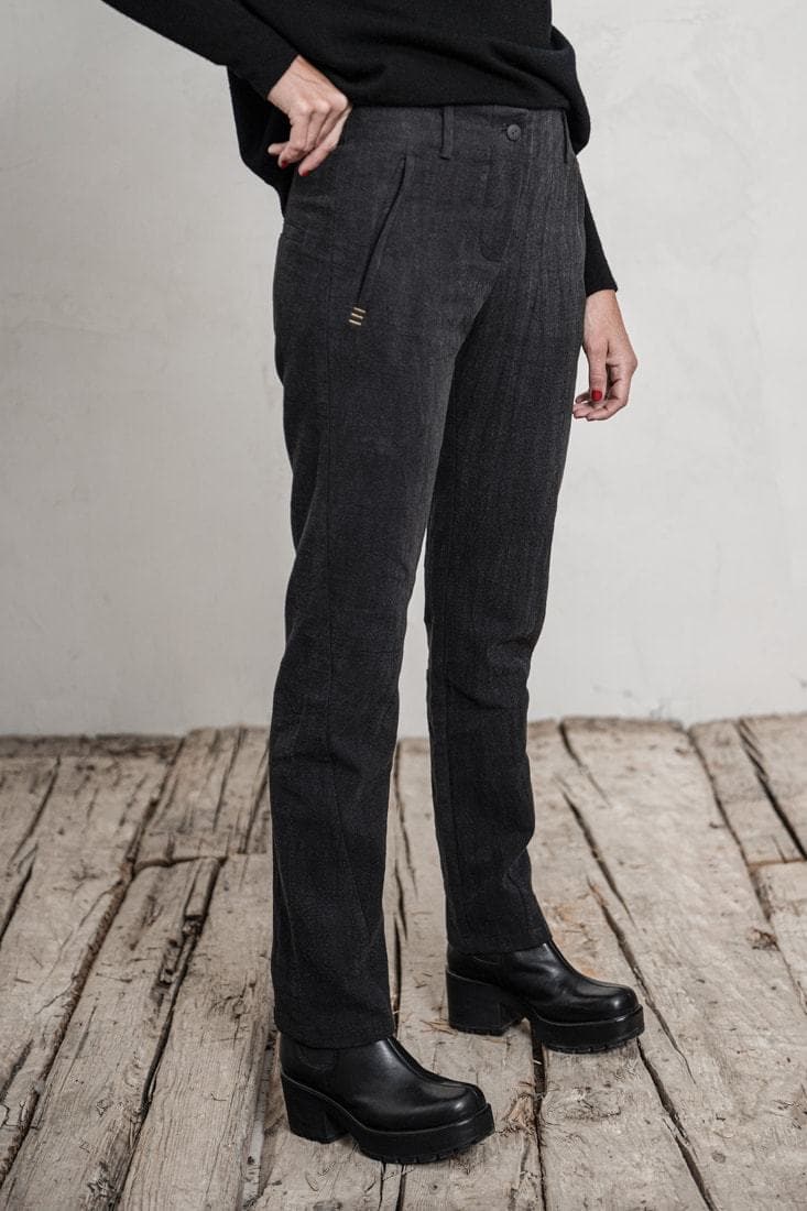 eigensinnig wien |  Didion | Slim Fit Damenhose aus leichtem Leinen in anthrazit