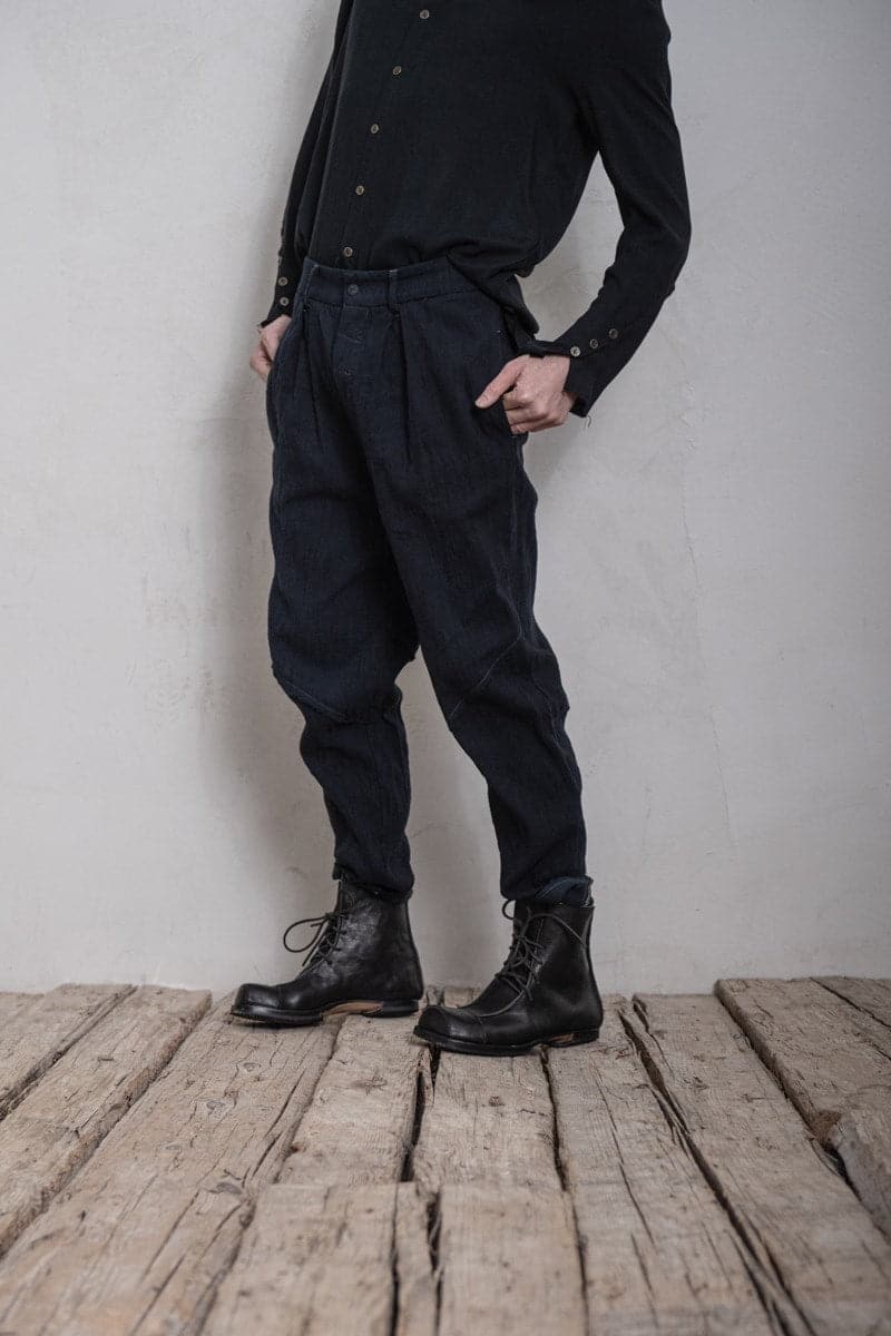 eigensinnig wien | Epikur | Spezielle Low Crotch Hose für Herren aus Baumwolle in schwarz