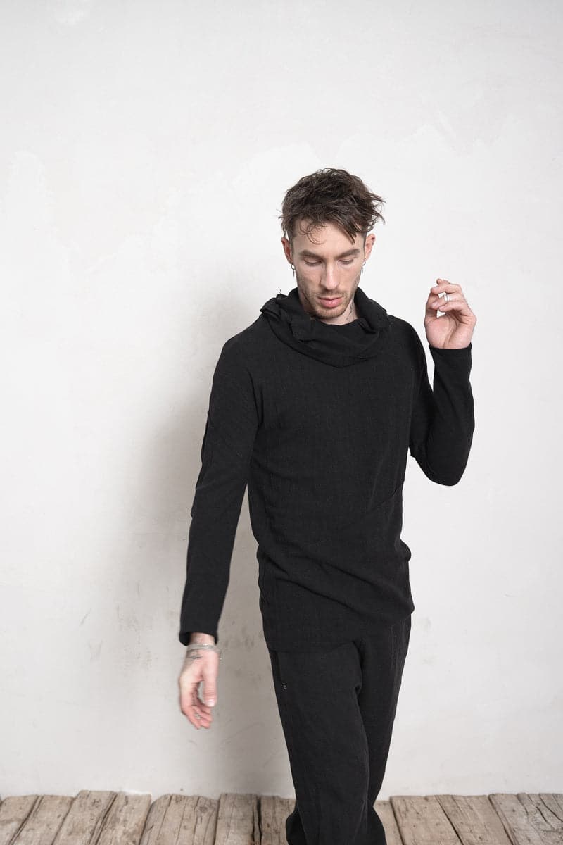 eigensinnig wien | Flaubert | Ungewöhnlicher Sommerpullover mit speziellem Kragen schwarz