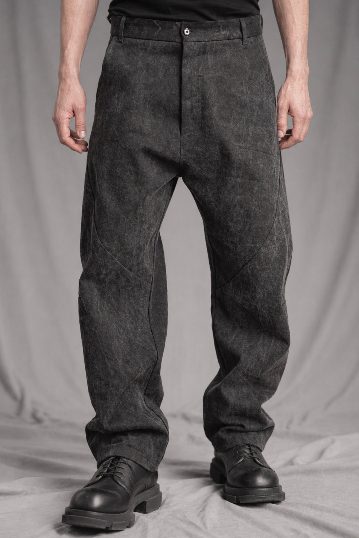 eigensinnig wien | Gassenhauer | Avantgardistische Designer Baggy Jeans aus Baumwolle in Dirty Grey