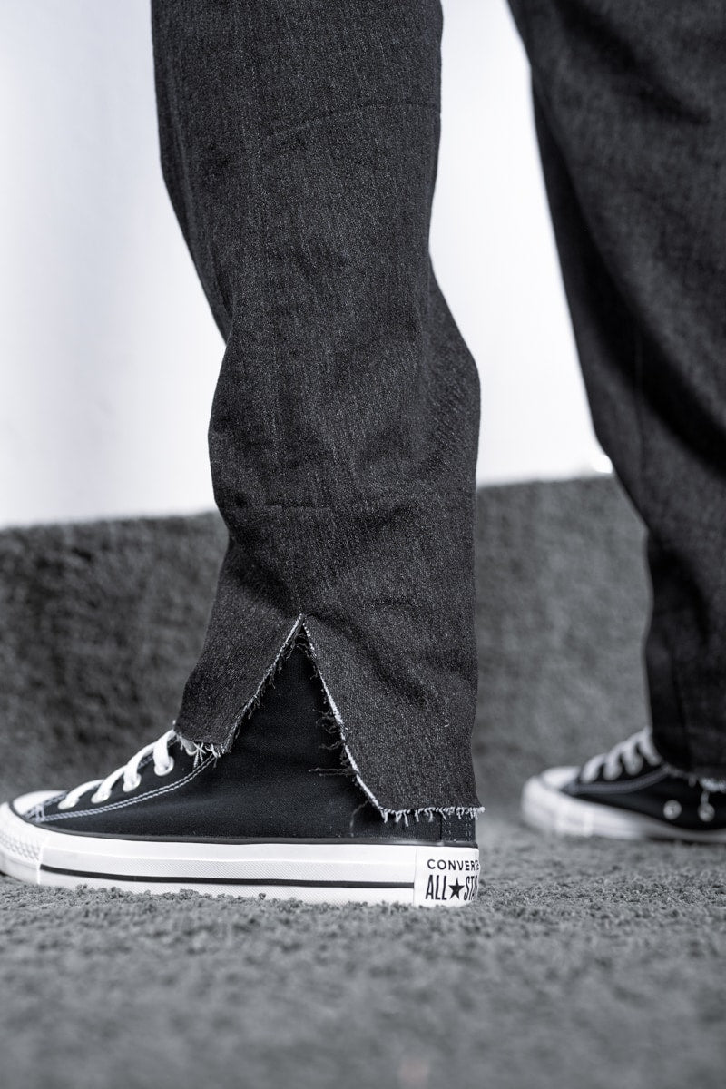 eigensinnig wien | Goethe | Baggy Jeans für Damen und Herren aus Baumwolle in Grau