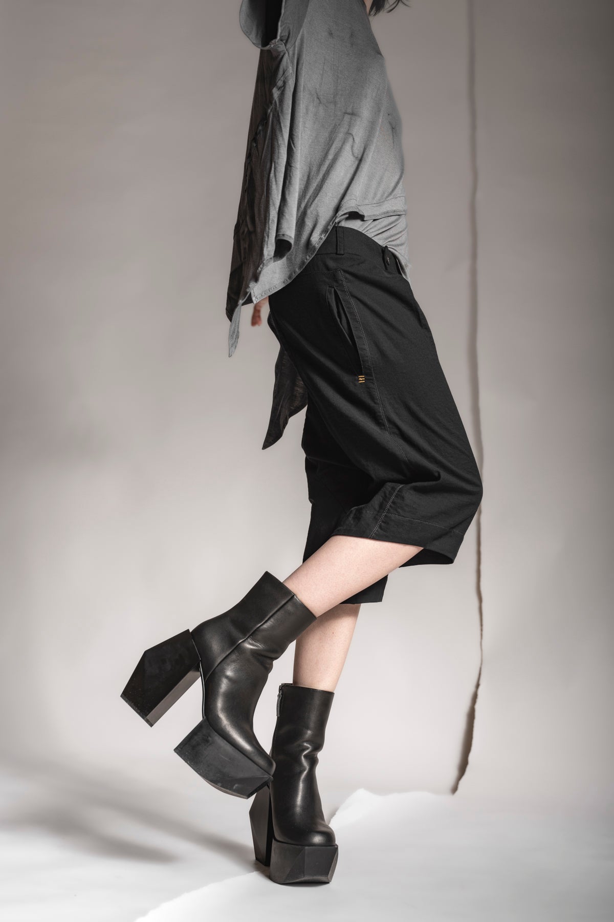 eigensinnig wien | Goethe | Bermuda Shorts für Herren und Damen in Schwarz
