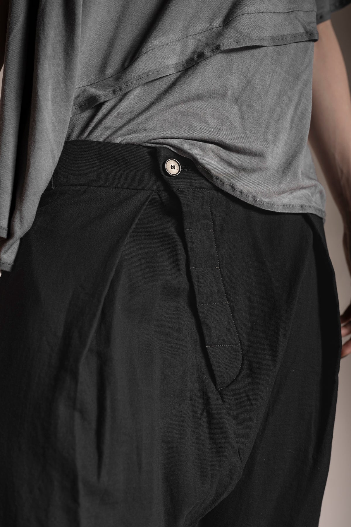 eigensinnig wien | Goethe | Bermuda Shorts für Herren und Damen in Schwarz