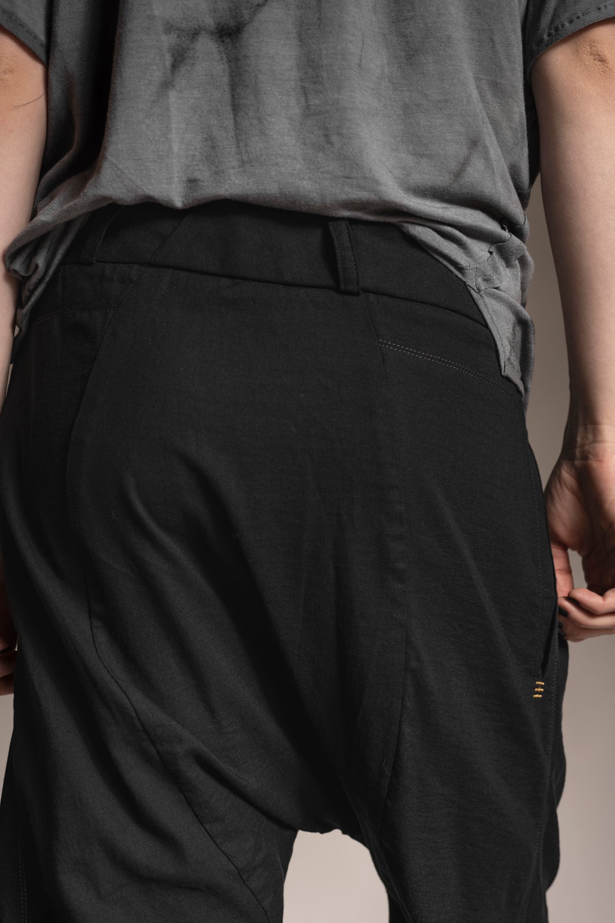 eigensinnig wien | Goethe | Bermuda Shorts für Herren und Damen in Schwarz