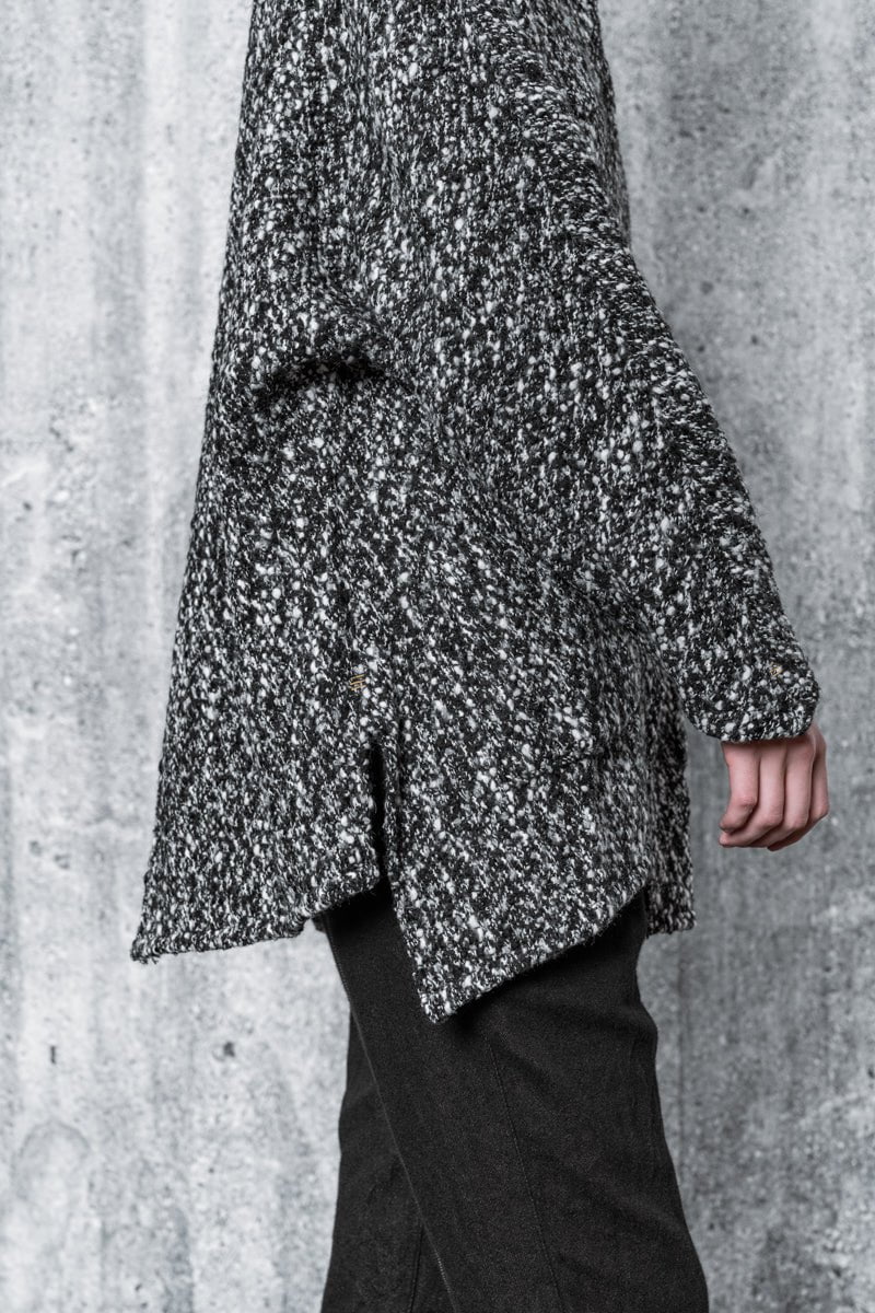 Pullover eigensinnig wien | Gournay | Asymmetrischer, Oversize Damen Wollpullover in Grau - eigensinnig wien Online Shop für Designer Mode und Avantgarde Mode