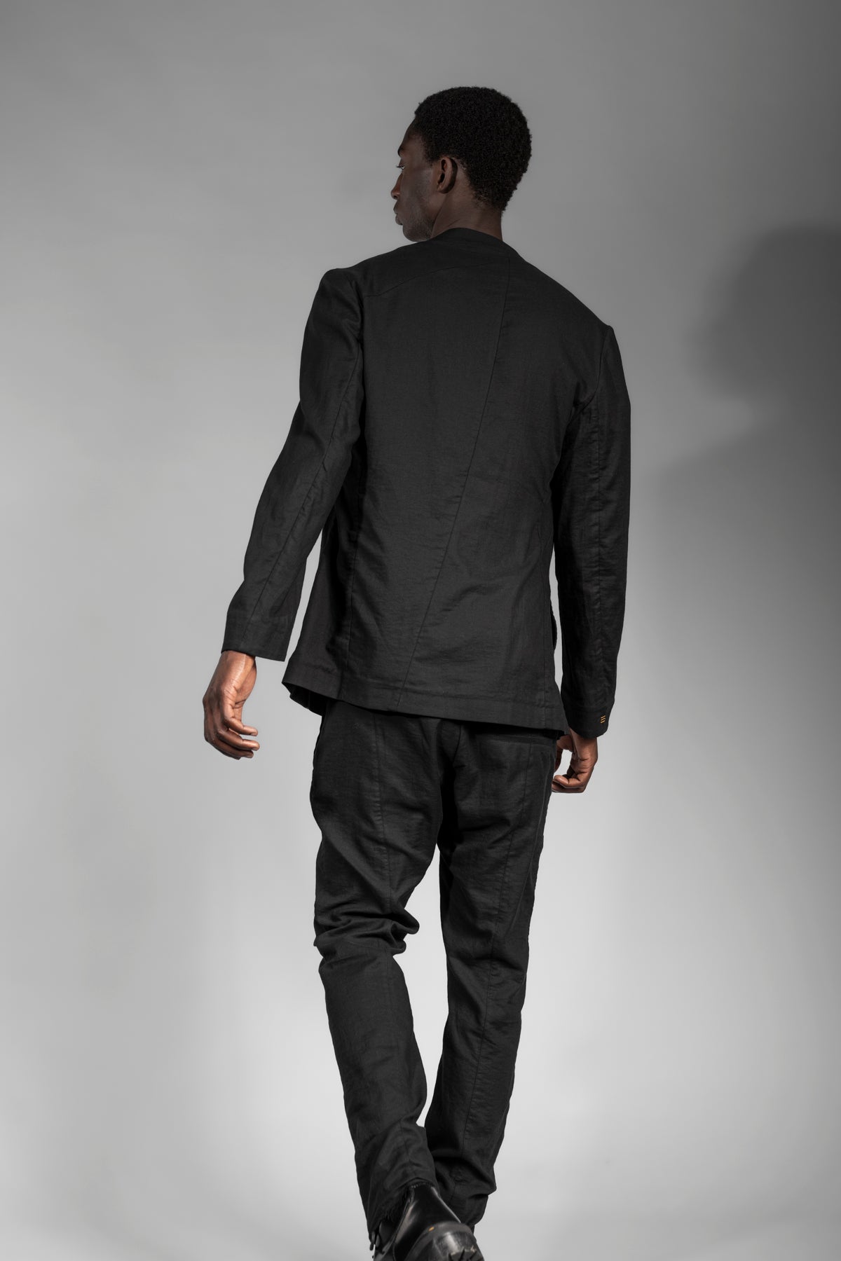 eigensinnig wien | GroHus | Casual Designer Anzug in Schwarz für Herren