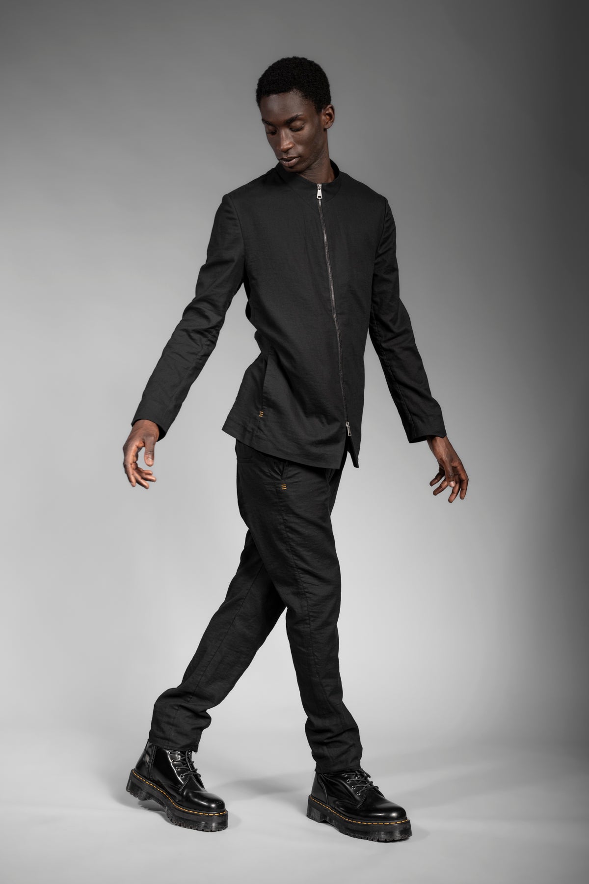 eigensinnig wien | GroHus | Casual Designer Anzug in Schwarz für Herren