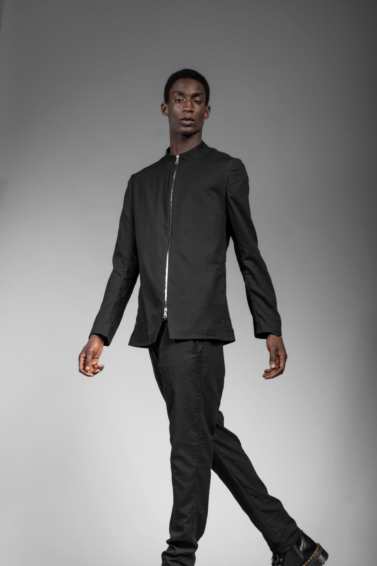 eigensinnig wien | GroHus | Casual Designer Anzug in Schwarz für Herren