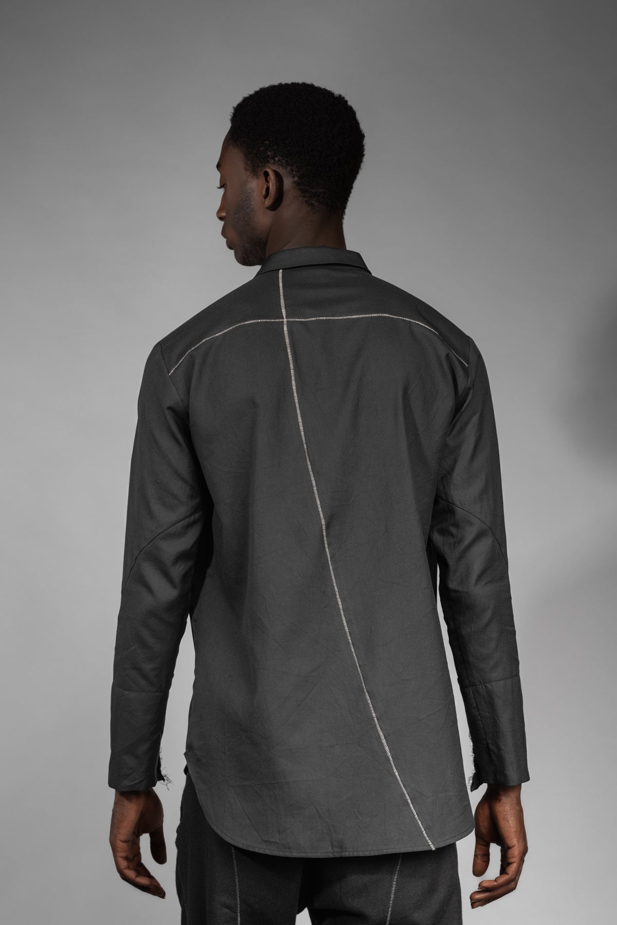 eigensinnig wien | Gruen | Schwarzes Designer-Herrenhemd aus luxuriöser, italienischer Baumwolle