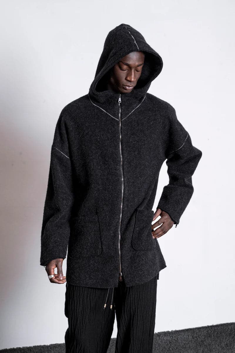 eigensinnig wien | Hades | Alpakamantel für Damen und Herren für den Winter im Oversize Design in schwarz