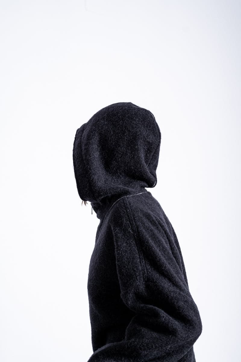 eigensinnig wien | Hades | Alpakamantel für Damen und Herren für den Winter im Oversize Design in schwarz