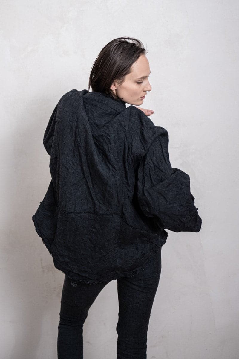 eigensinnig wien | Hemingway | Extravagante Kimono Jacke aus Leinen in anthrazit