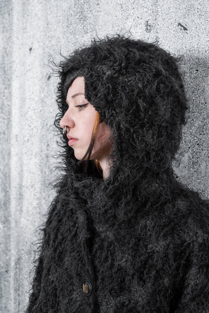 eigensinnig wien | Heraklit | Exklusiver, schwarzer Mohair Mantel für Damen im Winter