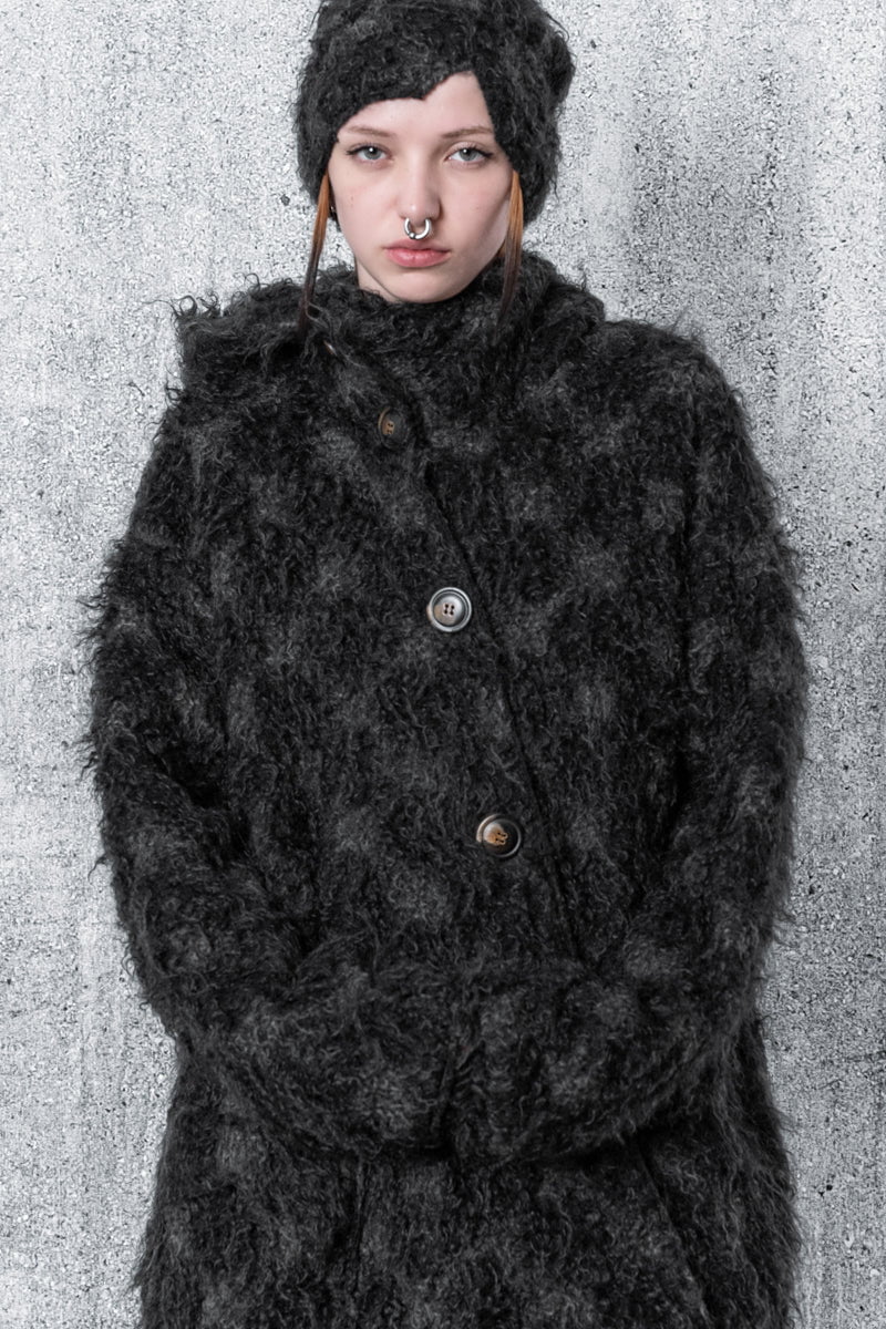 eigensinnig wien | Heraklit | Exklusiver, schwarzer Mohair Mantel für Damen im Winter