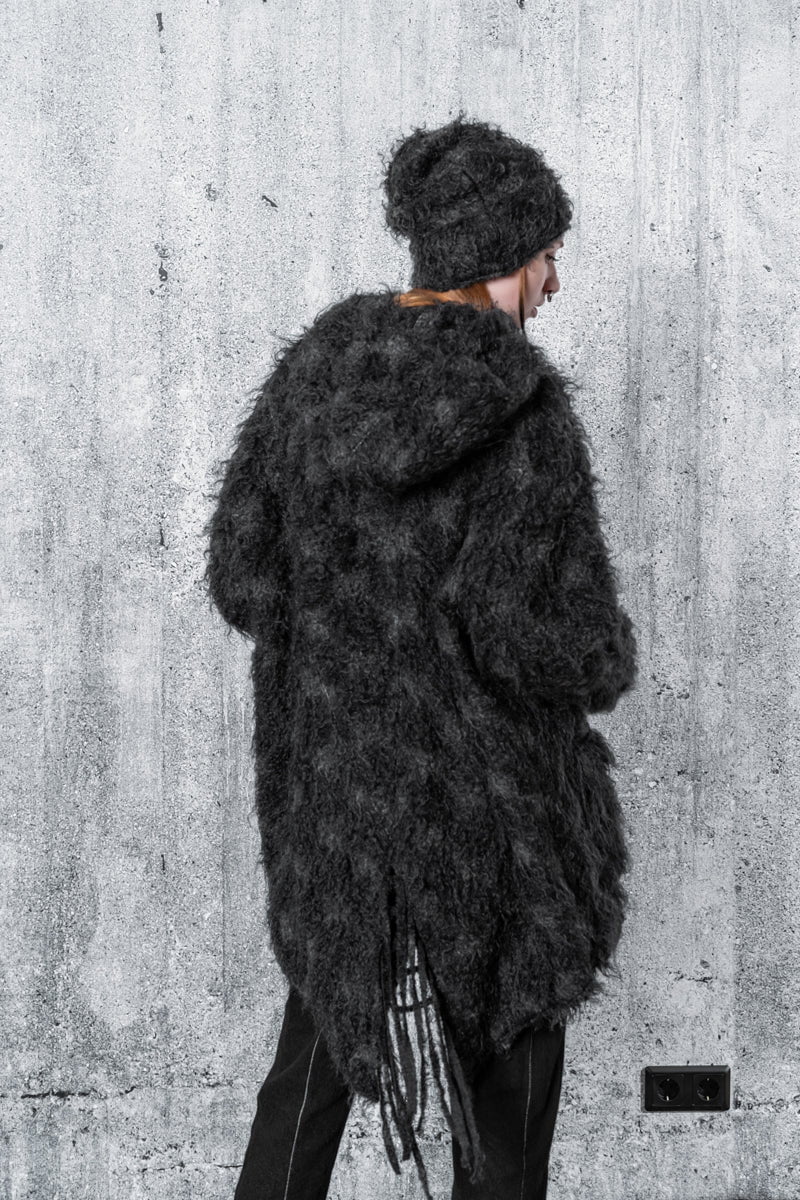 eigensinnig wien | Heraklit | Exklusiver, schwarzer Mohair Mantel für Damen im Winter