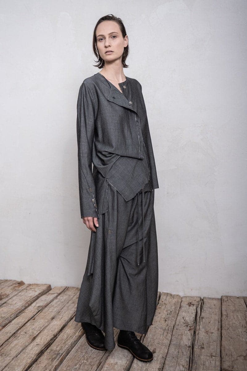 eigensinnig wien | Jelinek | Asymmetrische, weite Damenbluse in grau