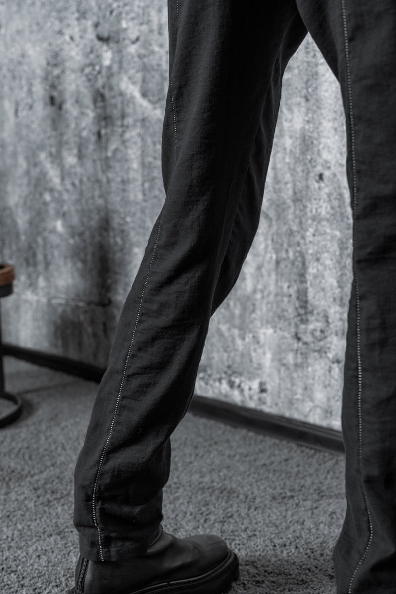 eigensinnig wien | Kierkegaard | Schwarze Chino Hose für Damen aus Baumwolle