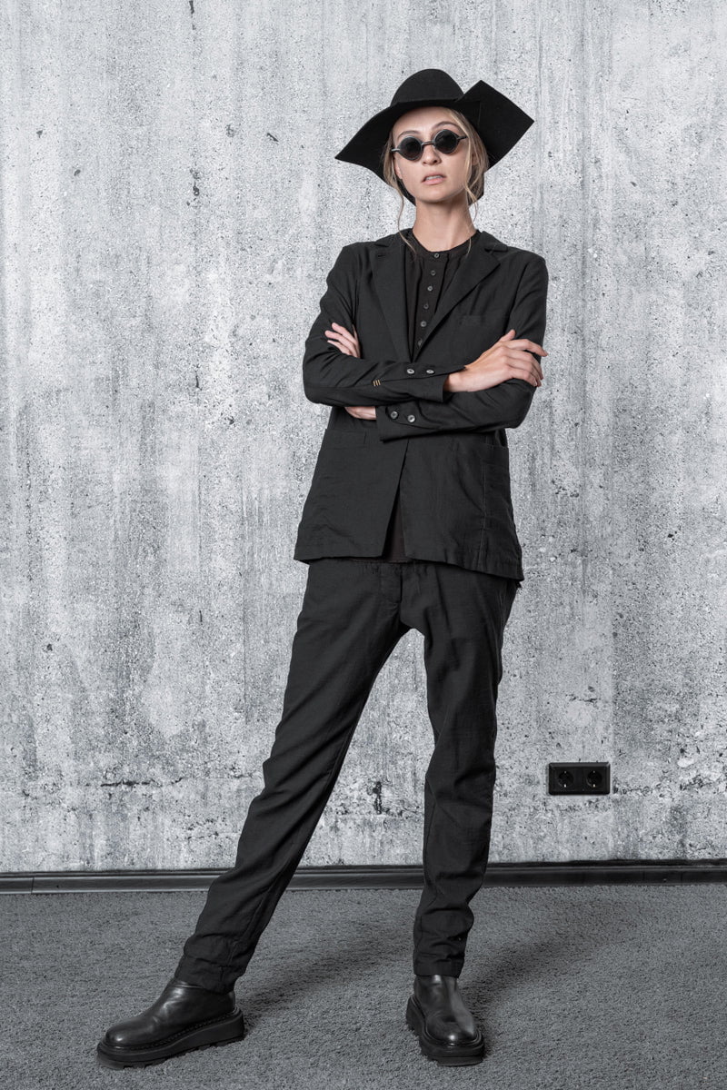 eigensinnig wien | Kierkegaard | Schwarze Chino Hose für Damen aus feinster Baumwolle