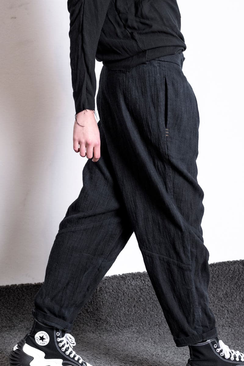 eigensinnig wien | Leontion | Baggy Hose für Damen aus Baumwolle in Marineblau