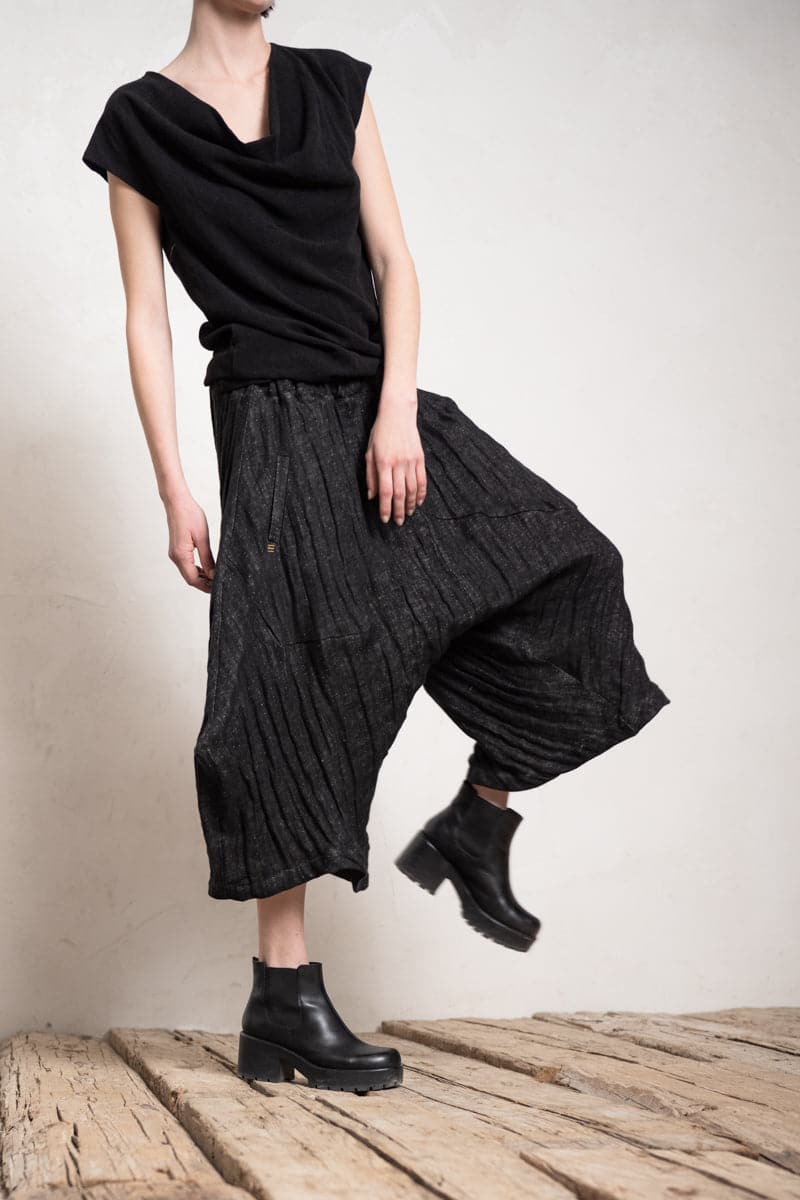 eigensinnig wien | Liessmann | Haremshose aus speziellem Leinen schwarz