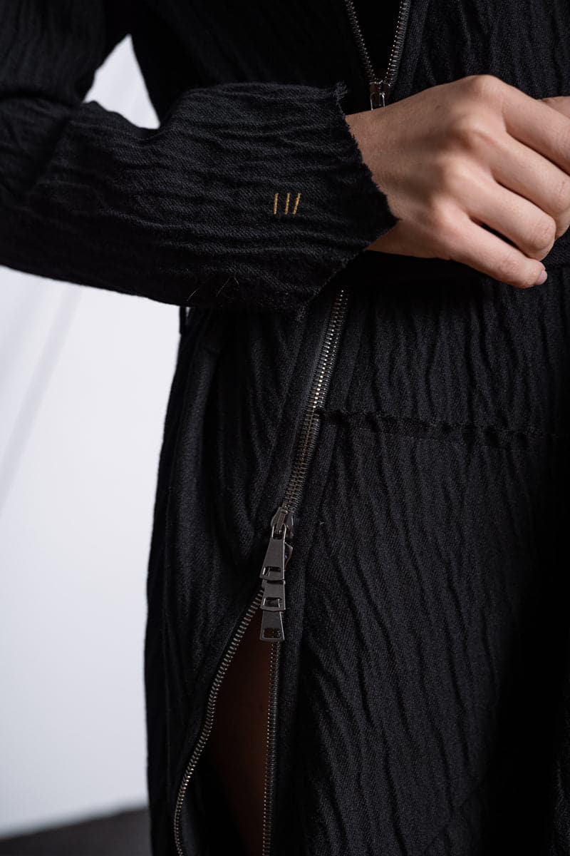 eigensinnig wien | Mallarmé | Schwarzer Jumpsuit mit Haremshose für Damen und Herren