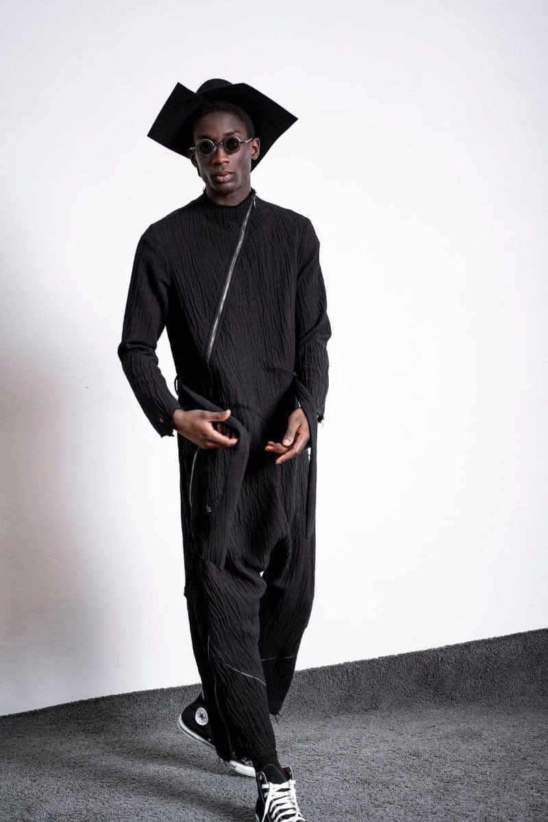 eigensinnig wien | Mallarmé | Schwarzer Jumpsuit mit Haremshose für Damen und Herren