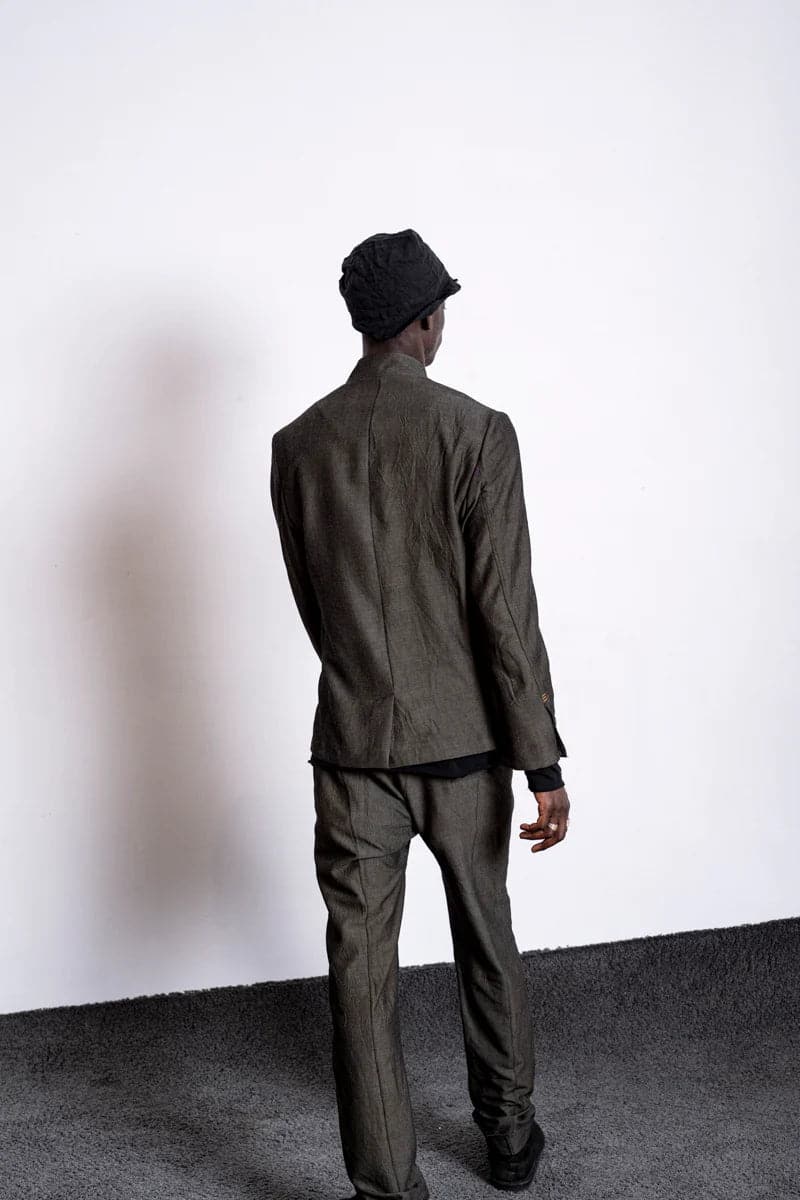 eigensinnig wien | Mises | Herrenjacke mit Stehkragen in sportlich, elegantem Design Braun