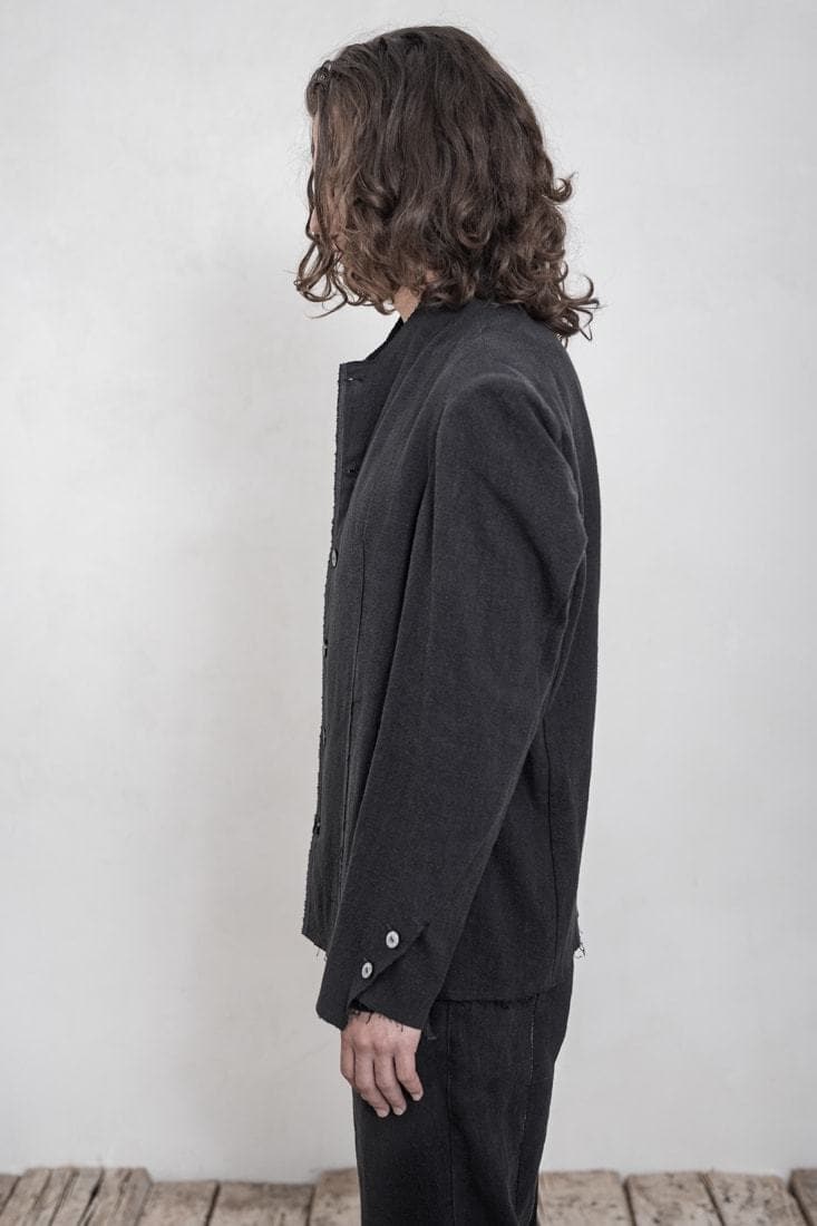 eigensinnig wien | Mises | Leichte Herren Leinenjacke mit subtilen Details in anthrazit