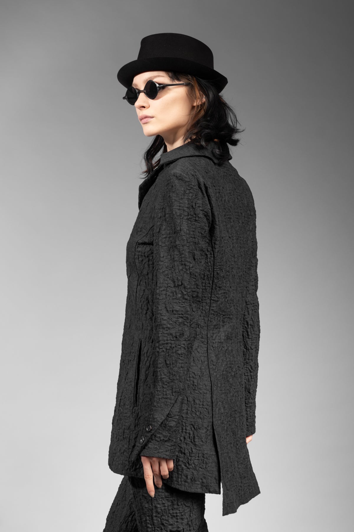eigensinnig wien | Pales | Extravaganter, schwarzer Blazer für Damen aus exklusiver japanischer Baumwolle