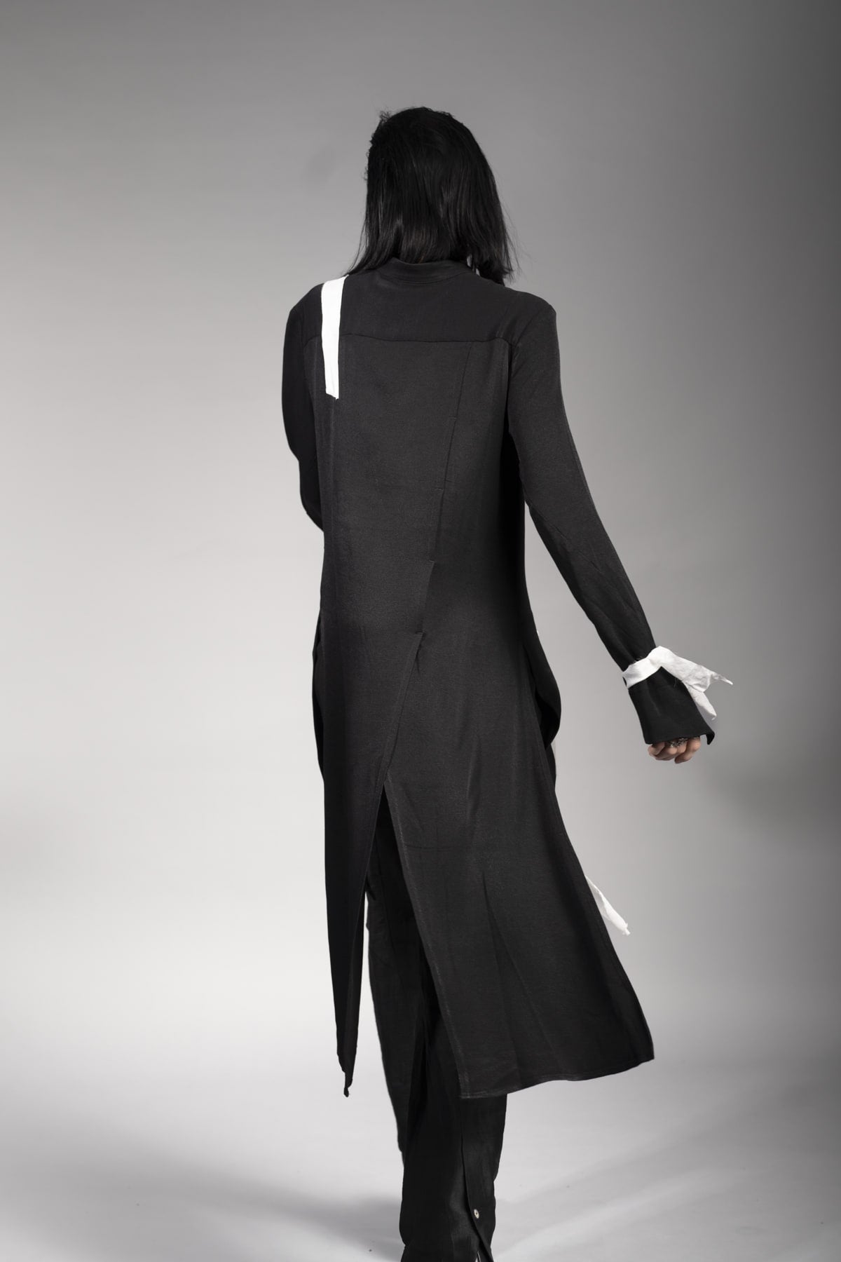 eigensinnig wien | PJ | Elegantes Blusenkleid im extravaganten Grunge Style