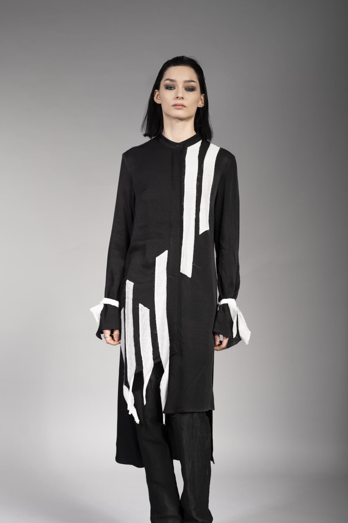 eigensinnig wien | PJ | Elegantes Blusenkleid im extravaganten Grunge Style