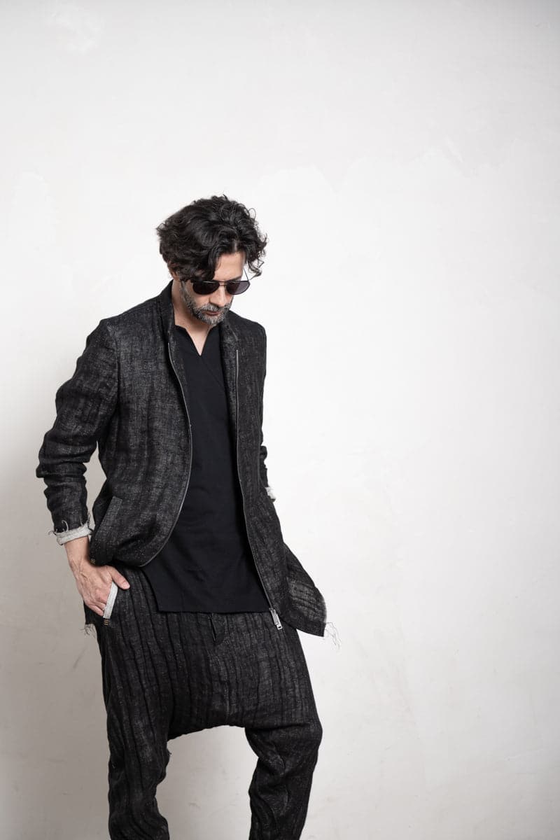 eigensinnig wien | Roquentin | Herren Leinen Kurzmantel mit Zip in Schwarz