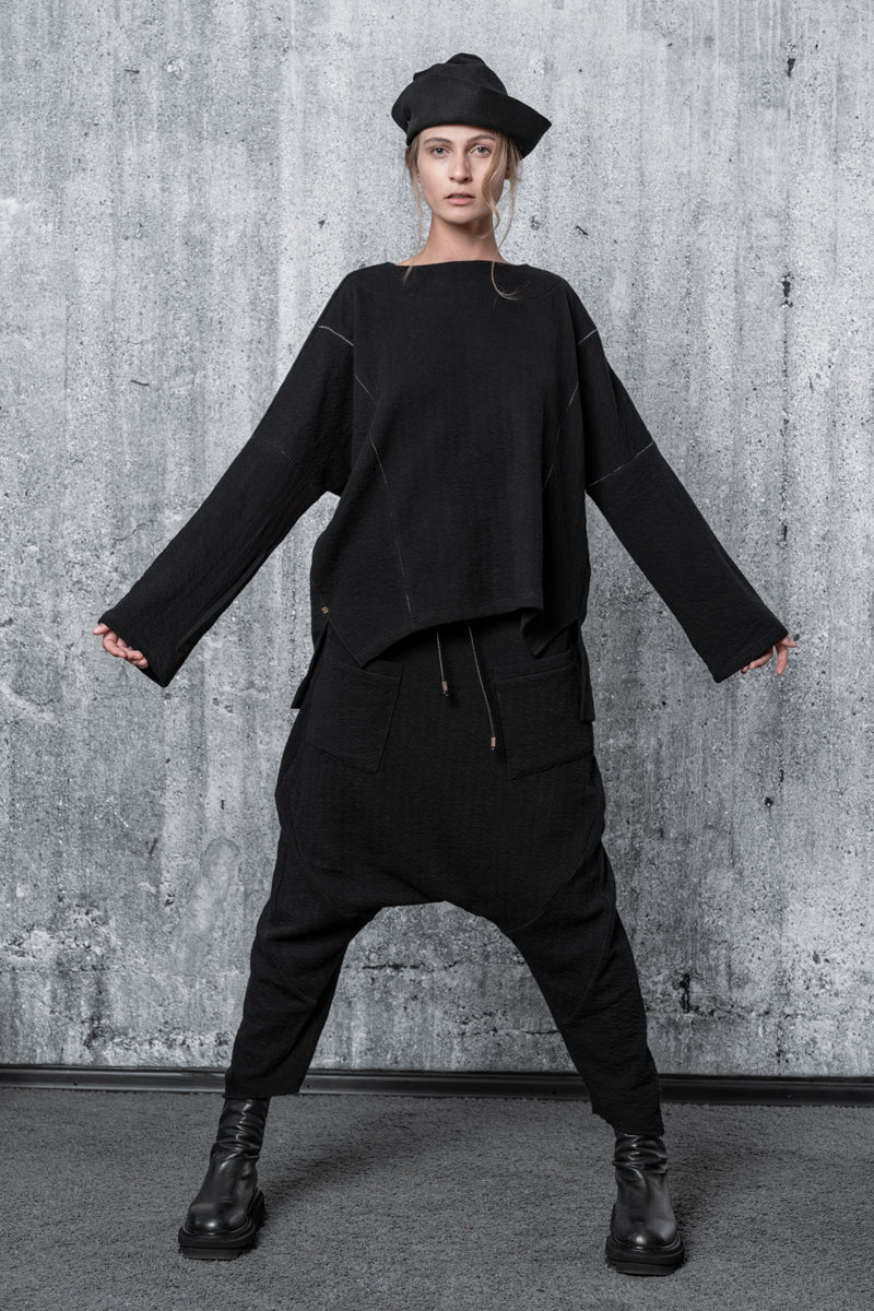 Outfit Schwarzer Strickpulli Outfit Enger Schwarzer Rollkragenpullover Grauer Oversize Pulli