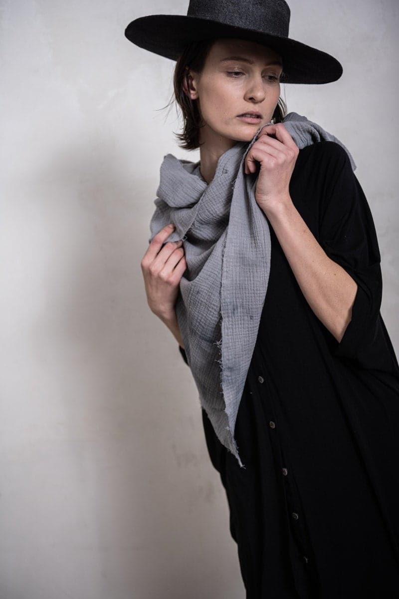 eigensinnig wien | Salinger | Außergewöhnlicher Schal grau