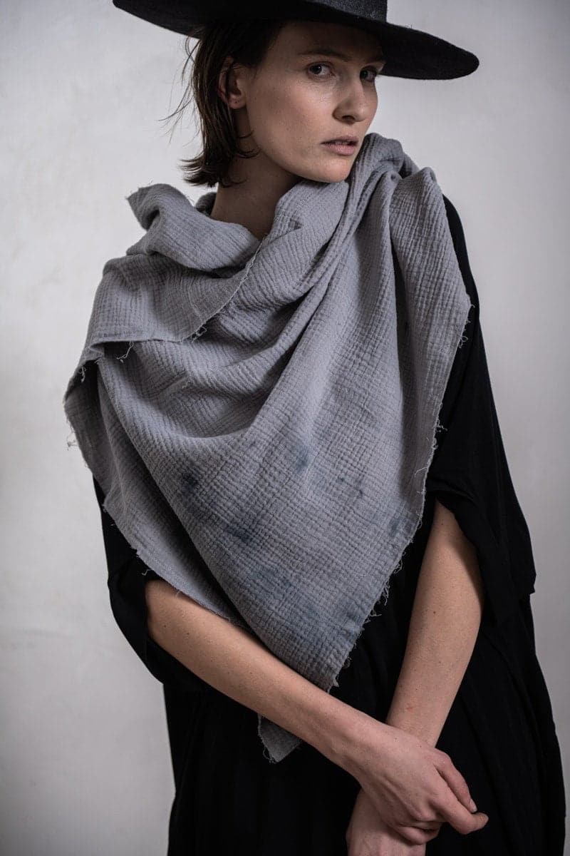 eigensinnig wien | Salinger | Außergewöhnlicher Schal grau