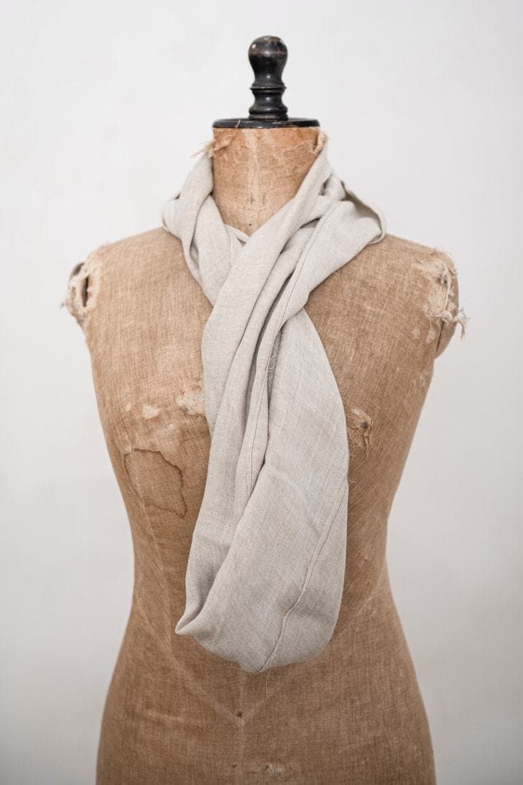 eigensinnig wien | Salinger II | Weicher und versatil tragbarer Tunnelschal in beige