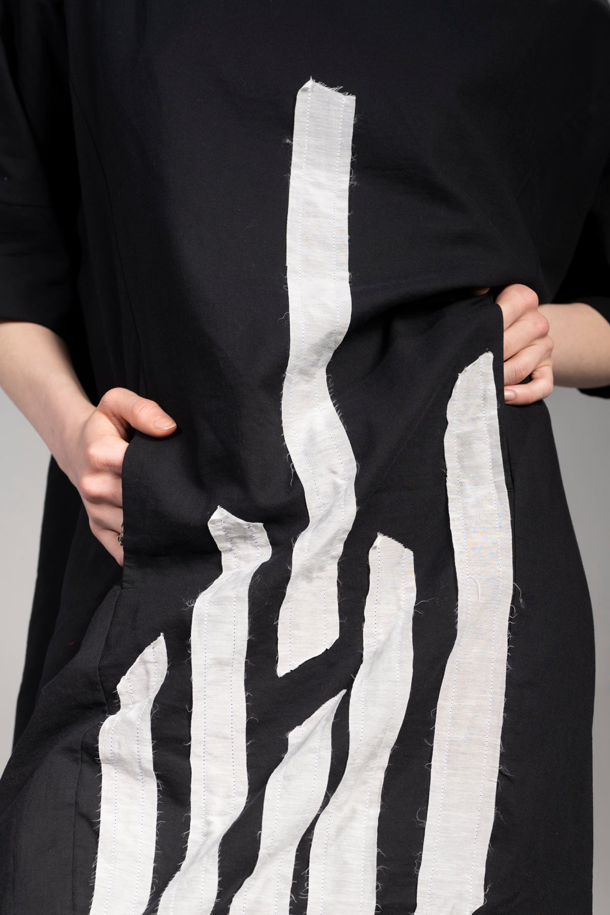 eigensinnig wien | Siouxsie | Extravagantes Grunge Kleid in Schwarz