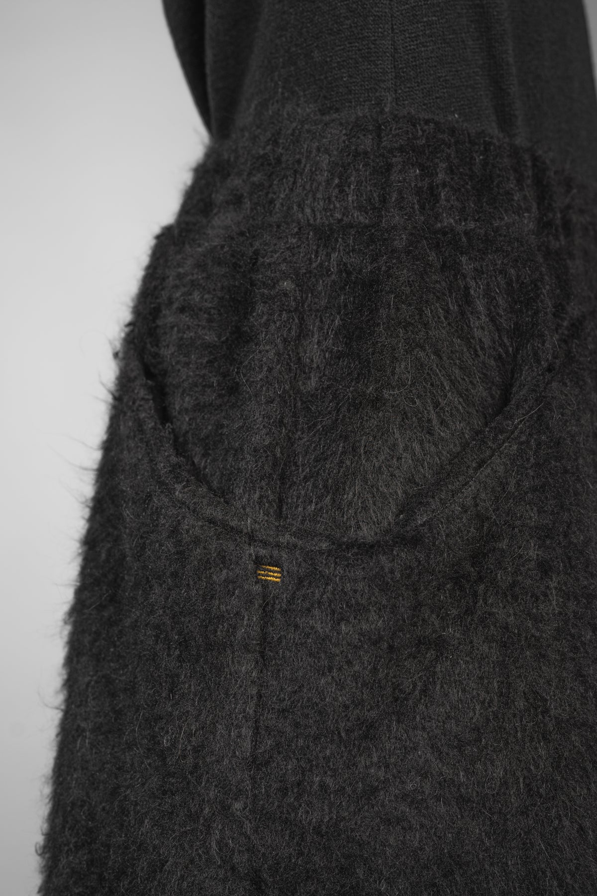 eigensinnig wien | Sloterdijk | Außergewöhnliche Designer Flausch-Haremshose in Schwarz