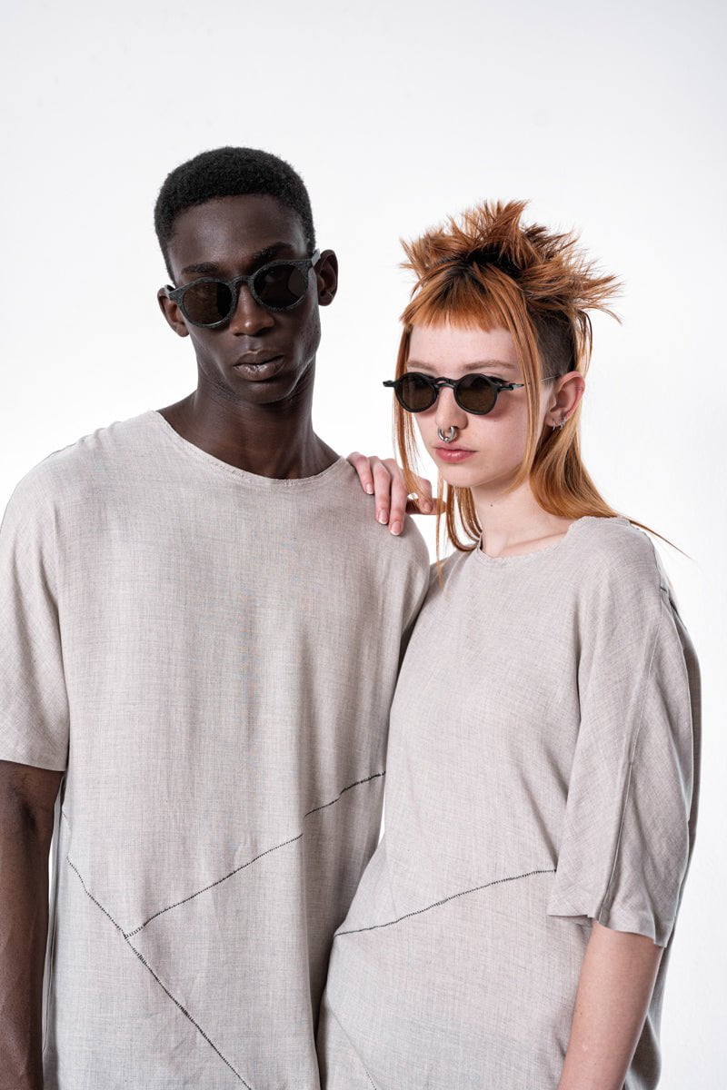eigensinnig wien | Thaler | Designer T-Shirt für Herren und Damen aus Rayon in Beige