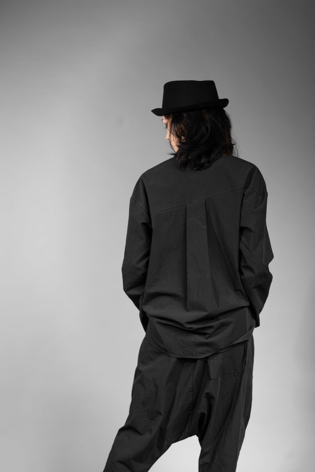 eigensinnig wien | Thoreau | Schwarze Designer Hemdjacke aus japanischer Baumwolle